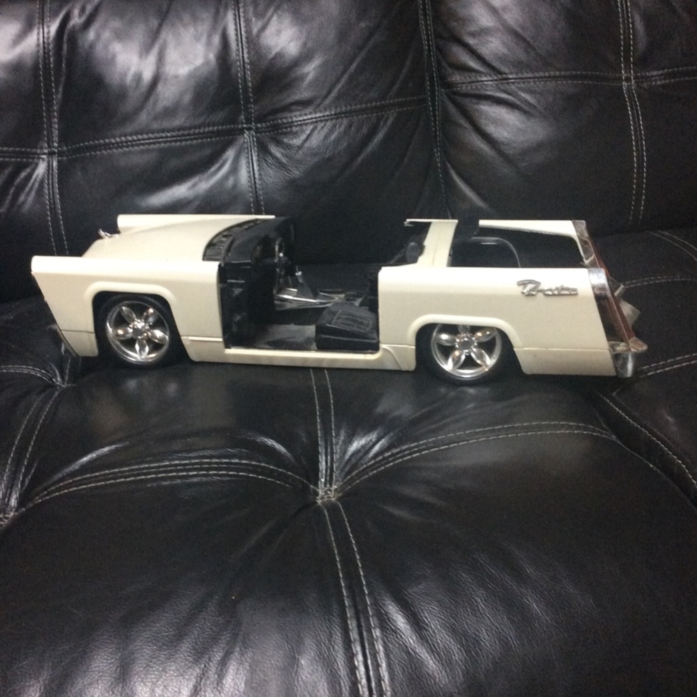 Big BRATZ Doll Glamour boujie car Accessory Toy Authentic